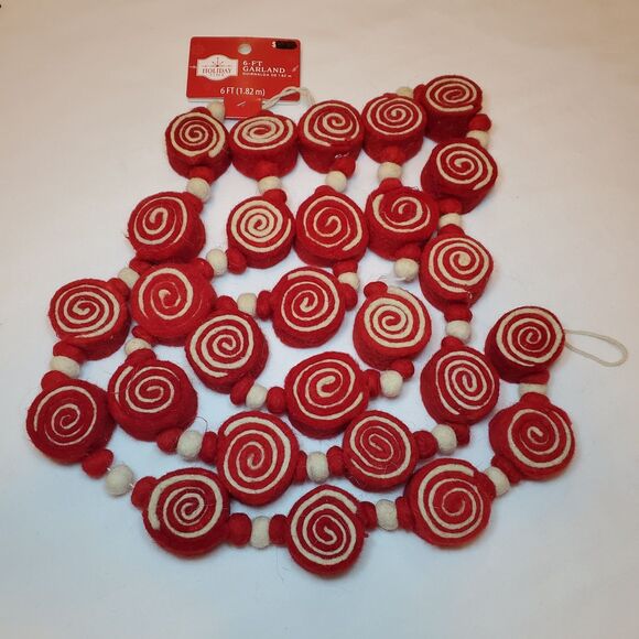 6 Foot Peppermint Swirl Candy Garland Felted Wool Red White Holiday Christmas - Picture 1 of 6